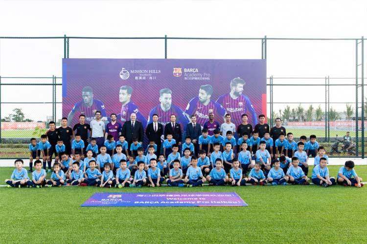 效果图观澜湖中央公园二区配套图-海口巴萨精装足球学院