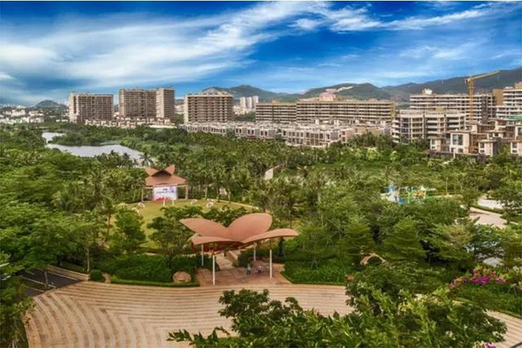 网红痞幼在三亚被神秘客住了大半个月的别墅，是万科的？            </h1>(图5)