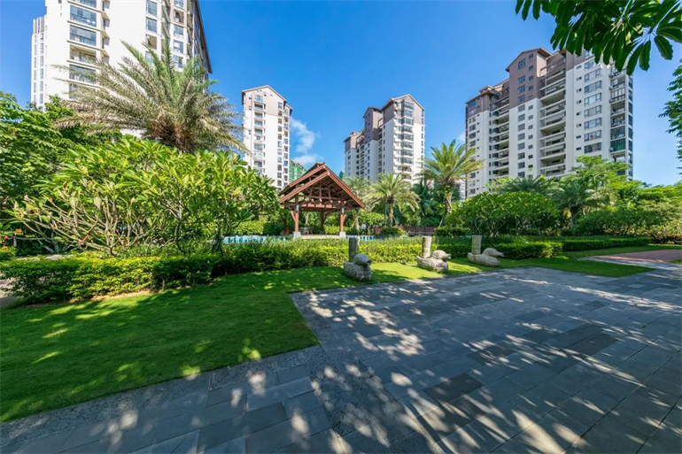 华亚世茂万宁花园主推住宅户型,建面约107-141㎡(图1) 华亚世茂万宁花园主推住宅户型,建面约107-141㎡(图1)