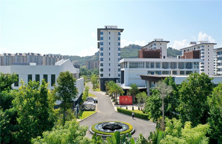 三亚龙棠大观70年产权住宅在售,均价31000元/㎡(图1) 三亚龙棠大观70年产权住宅在售,均价31000元/㎡(图1)