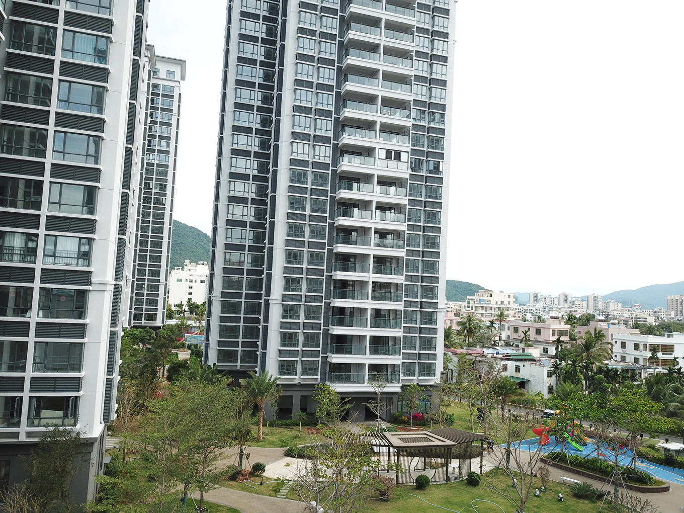 三亚悦居山海间70年产权阔景精致美宅在售，均价约35000元/㎡(图1)